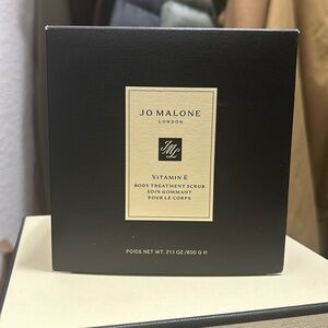 Jo Malone vitamin e body treatment scrub 600g